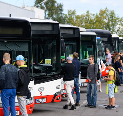 DPP zve na den otevřených dveří v garáži Řepy v rámci oslav 90 let prvních pražských trolejbusů